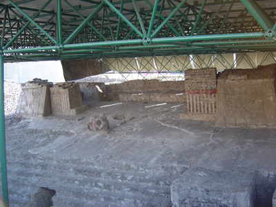 Stage II temple (chac mool), Templo Mayor, Mexico 2004