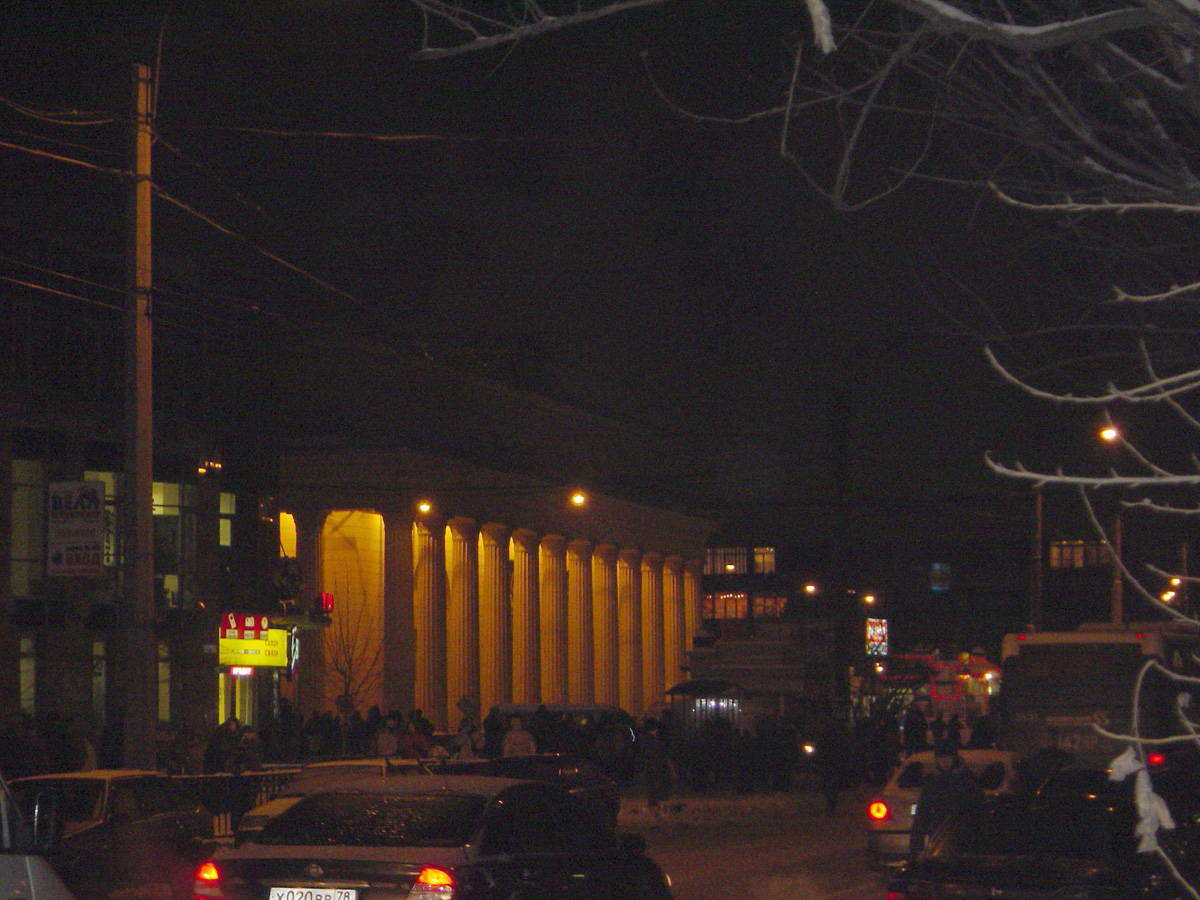 St Petersburg 2005, Metro station near Sun.