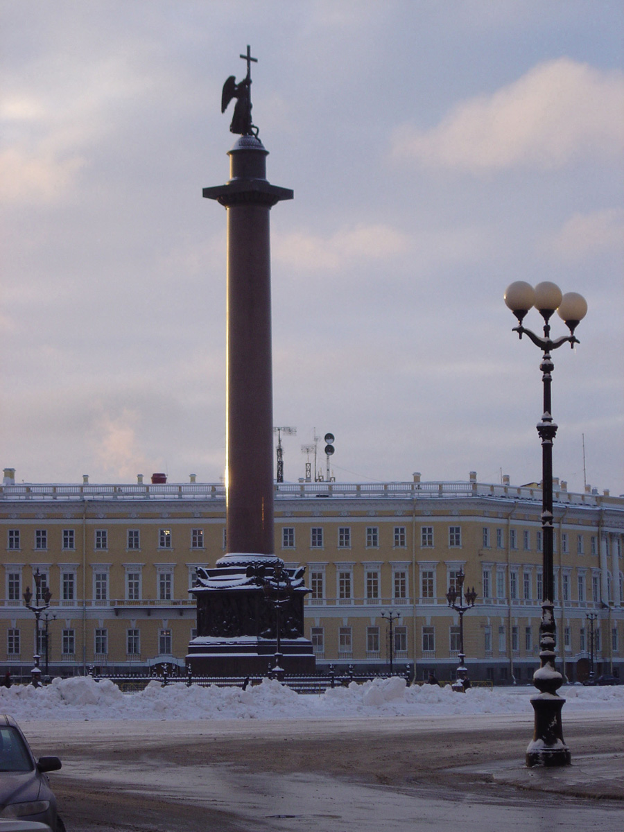 St Petersburg 2005, Alexander column, looking towards Winter Palace