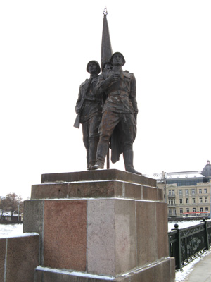 Soviet WWII Troops On the Green Bridge., Vilnius 2008