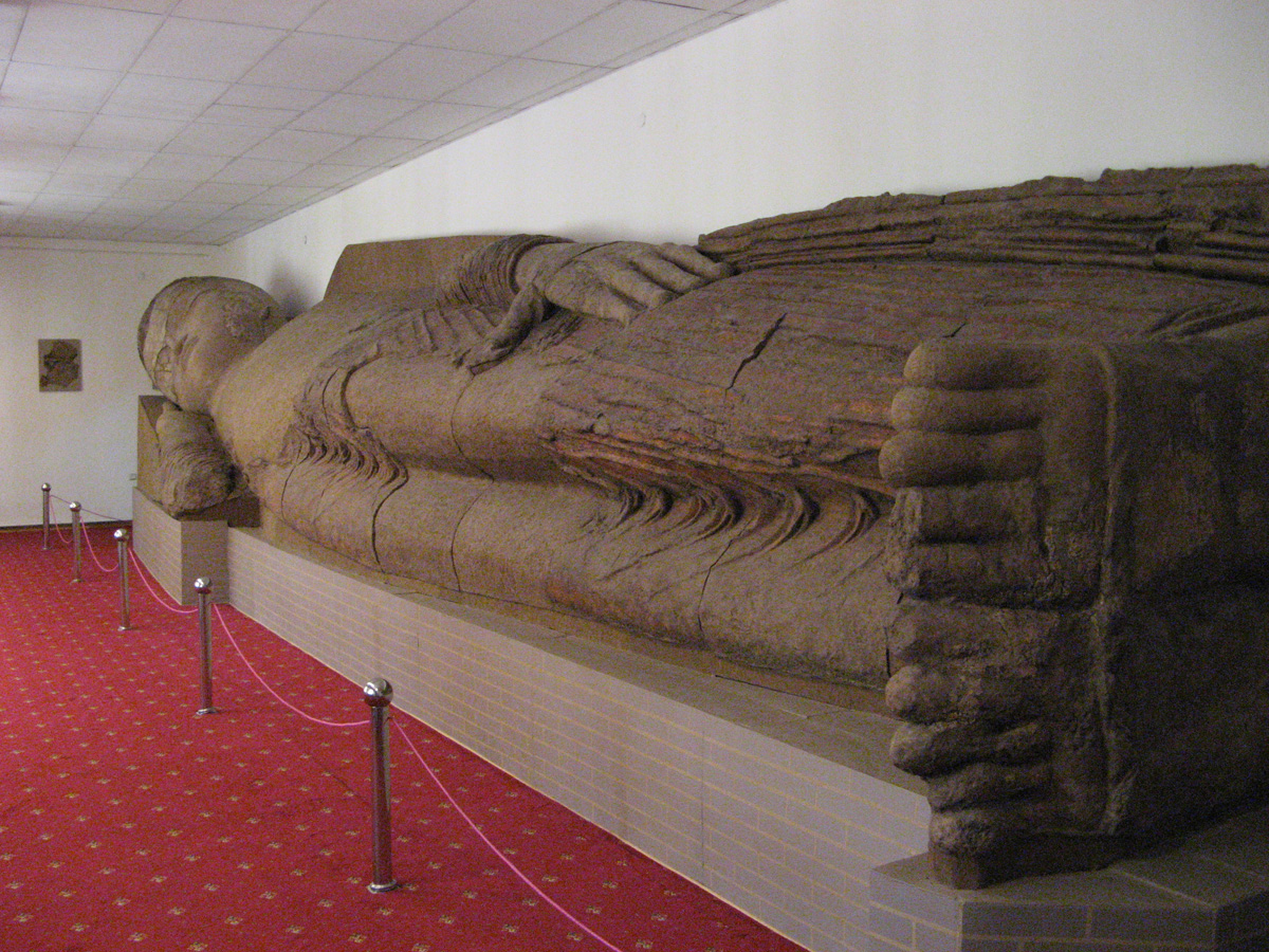 Dushanbe, 5th c. reclining buddha (Heavily restored)