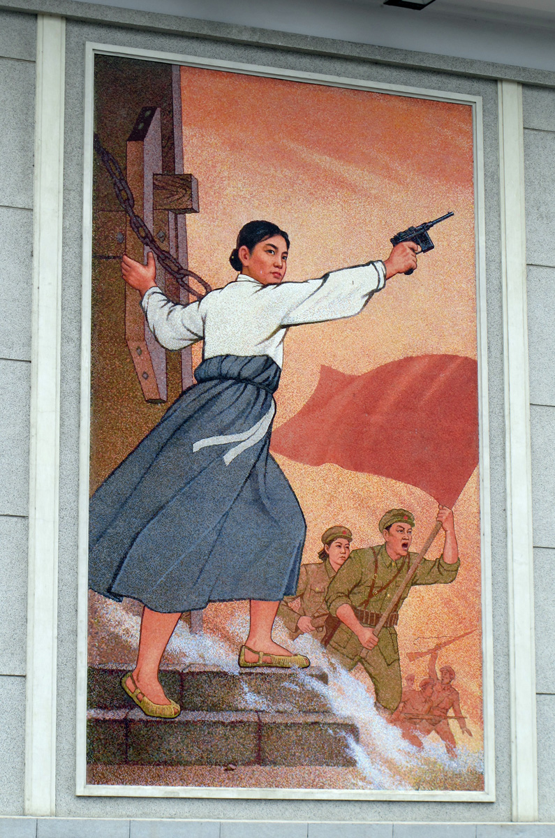 Pyongyang, Revolutionary Art On "Grand People