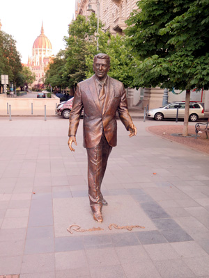 Ronald Reagan statue, Budapest 2014