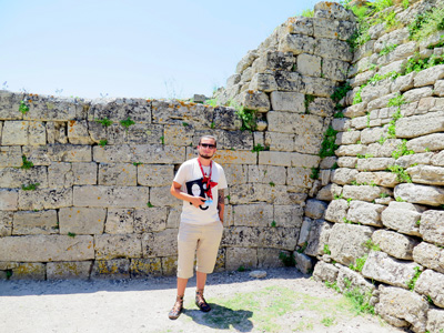 My helpful guide. Where Troy VII tower layers on to Troy VI wal, Turkey 2014