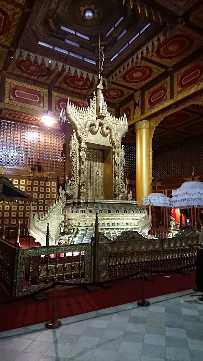 Other Yangon, National Museum: Lion Throne