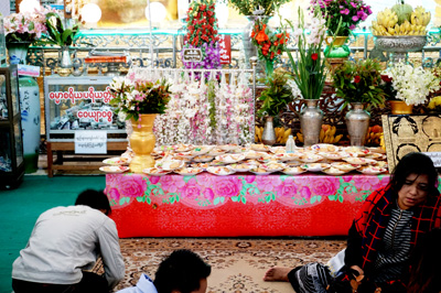 Meal offerings, Sagaing, Myanmar 2017