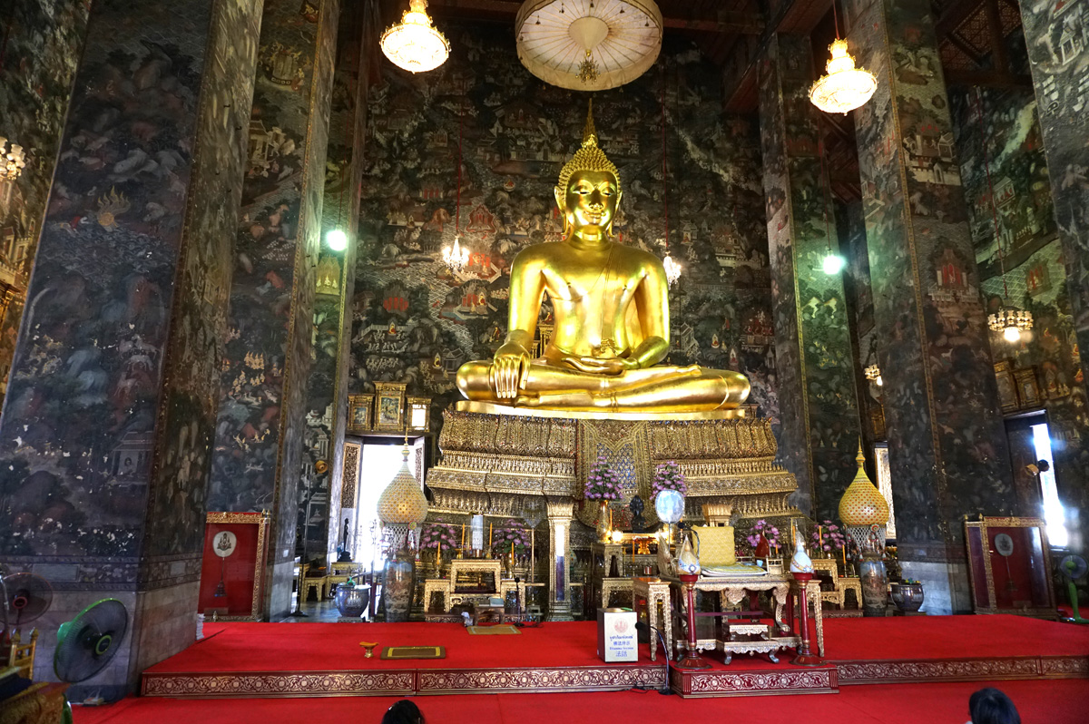 Around Bangkok, Wat Suthattehwaram