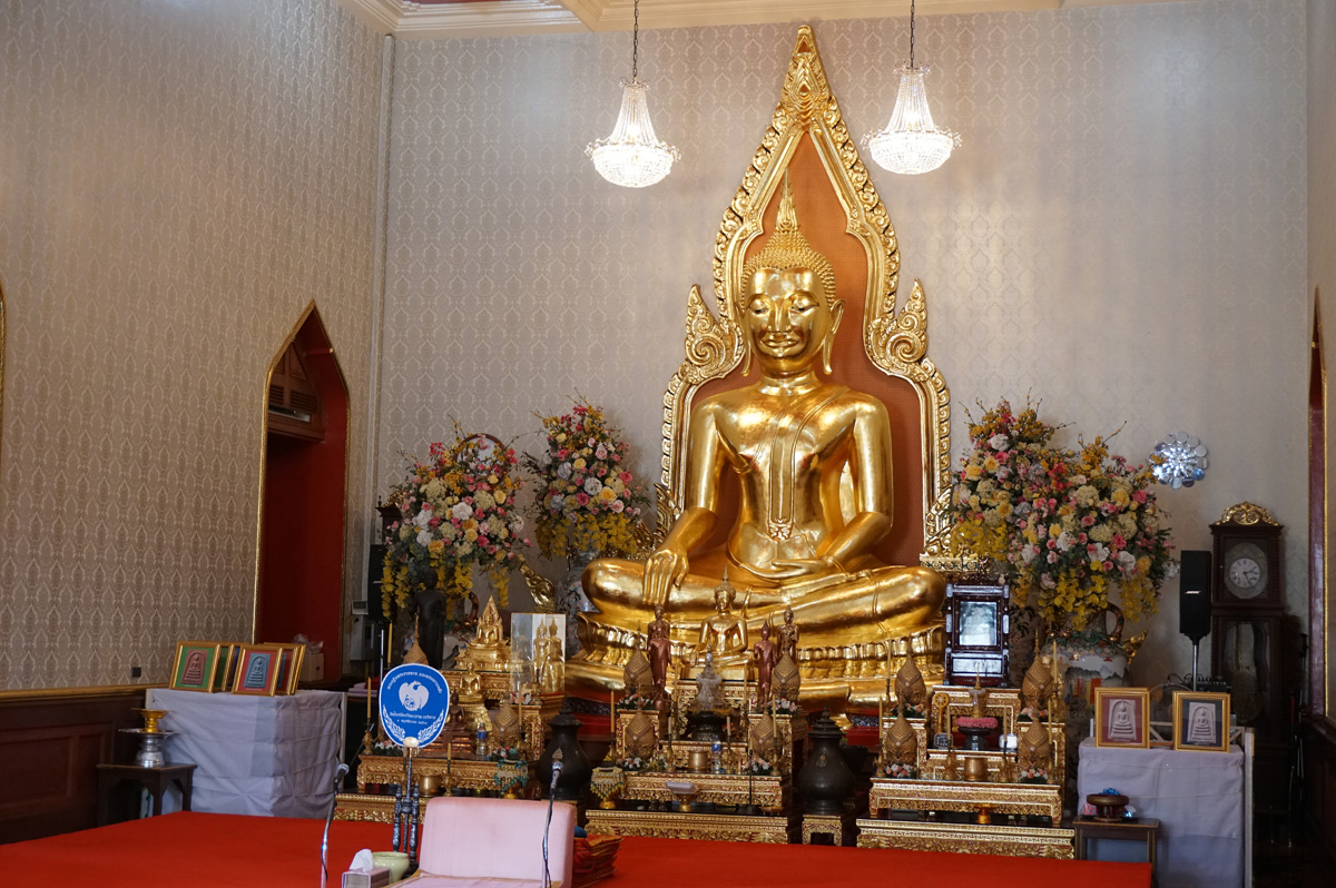 Around Bangkok, Wat Traimit: Golden Buddha
