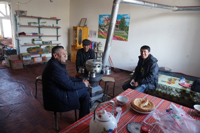 Tea break, while waiting for border, Tashkurgan to Kulma, Xinjiang - Fall 2019