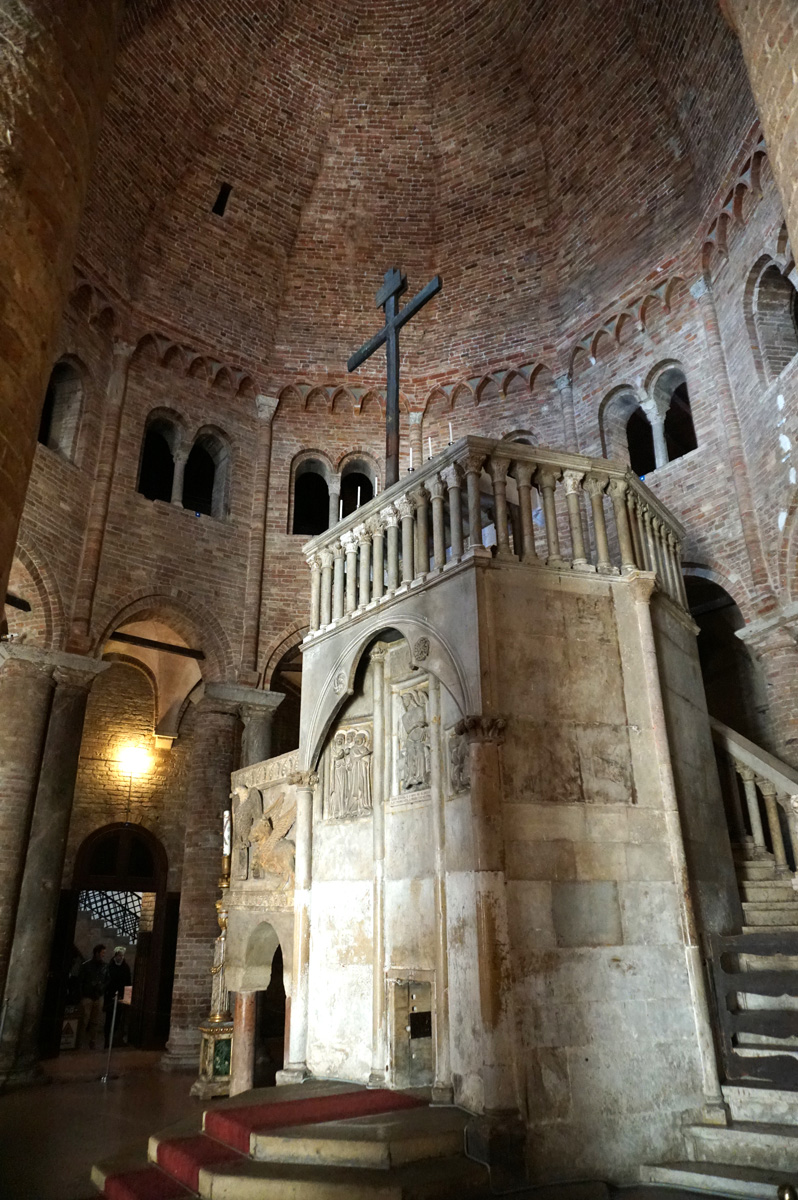 Bologna, Reproduction of Holy Sepulcher