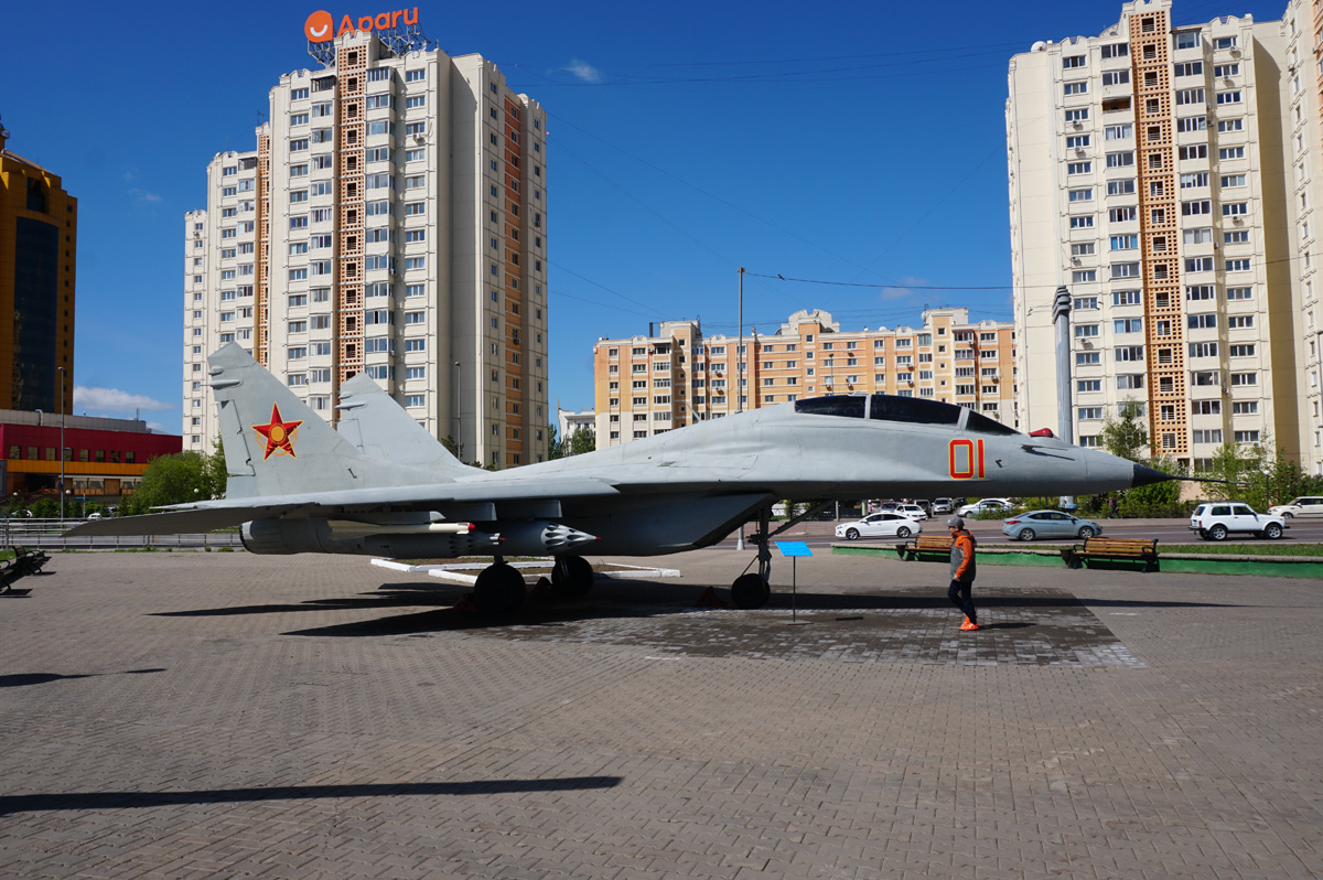 Nur-Sultan, Kazakh MIG-29
