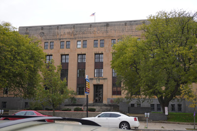On the road to Chicago: Kalamazoo County Building, Grand Rapids, Toronto - Chicago 2019