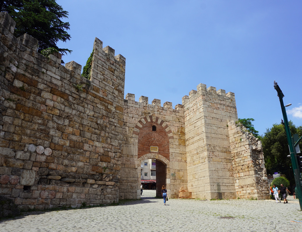Bursa Castle, Bursa Kalesi: Restored gate