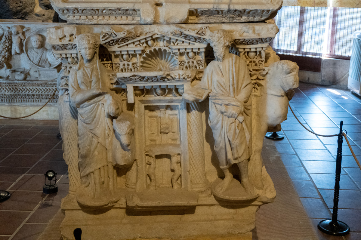 Hieropololis, Museum: Sarcophagus
