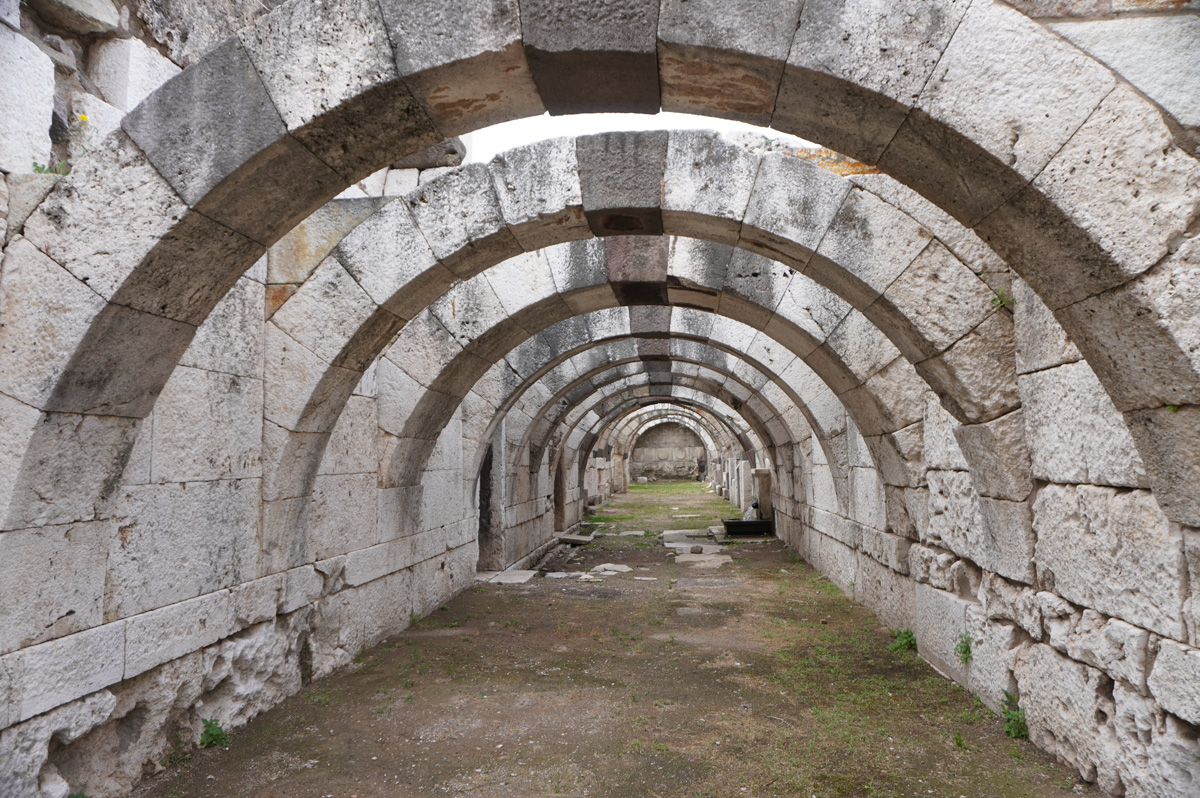 Smyrna Agora, Very grand Imperial Basements