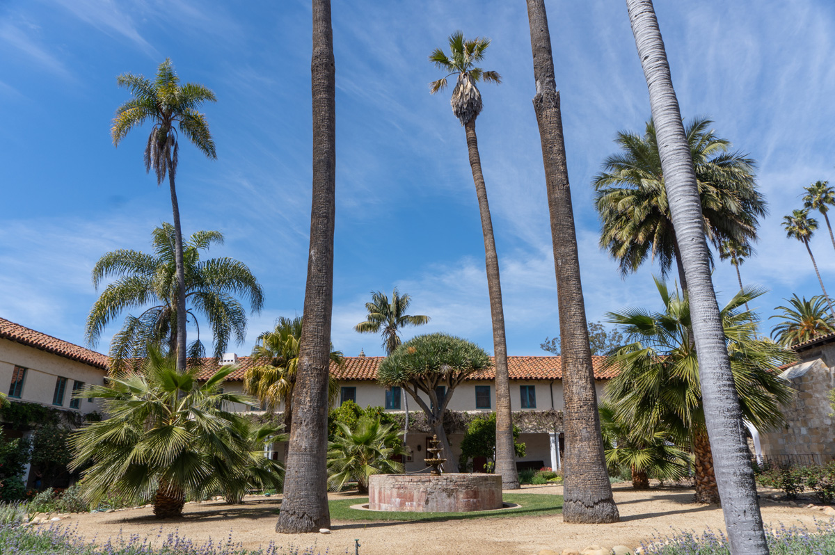 Mission Santa Barbara, Interior quadrangle garden
