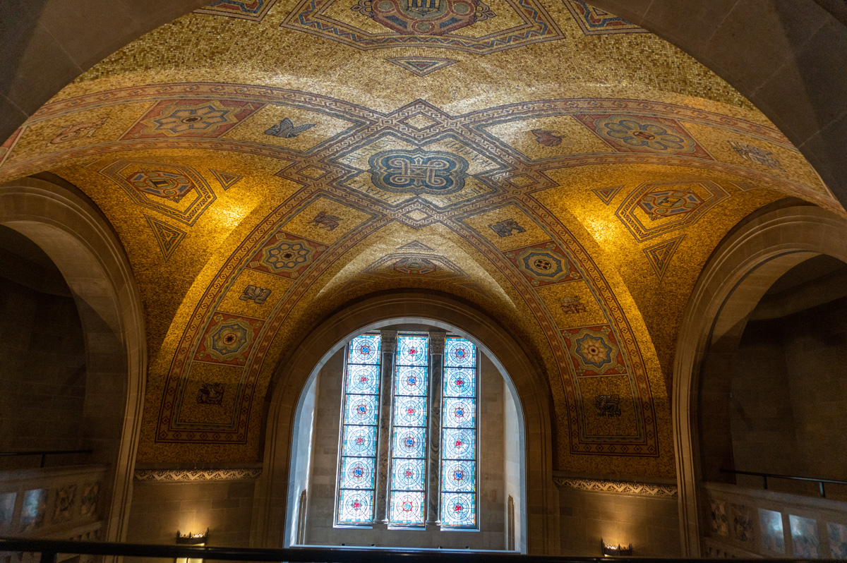 Royal Ontario Museum, Entrance Hall ceiling