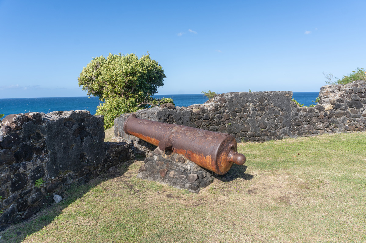 Fort l’Olive, Fort l’Olive: Cannon