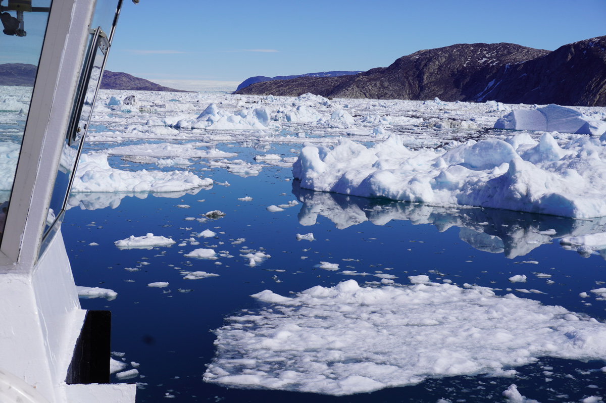 Disko Bay Glacier Cruise, Nudging up Northern Disko Bay