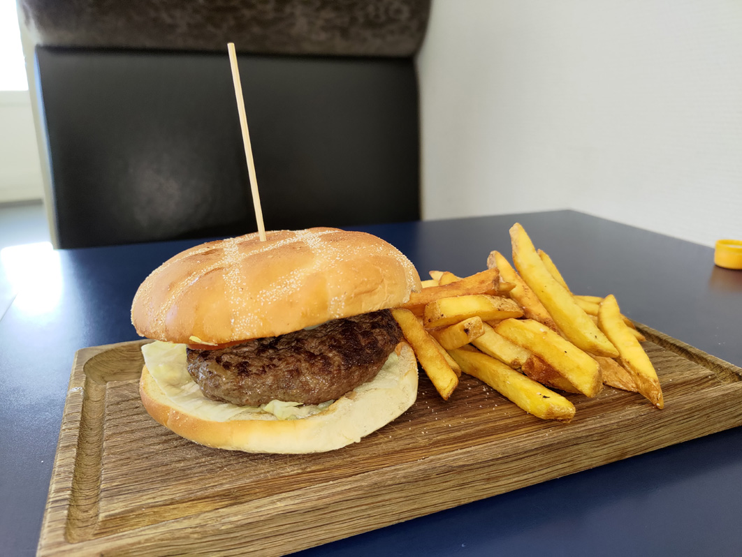 Food, Ilulissat: Muskox Burger
