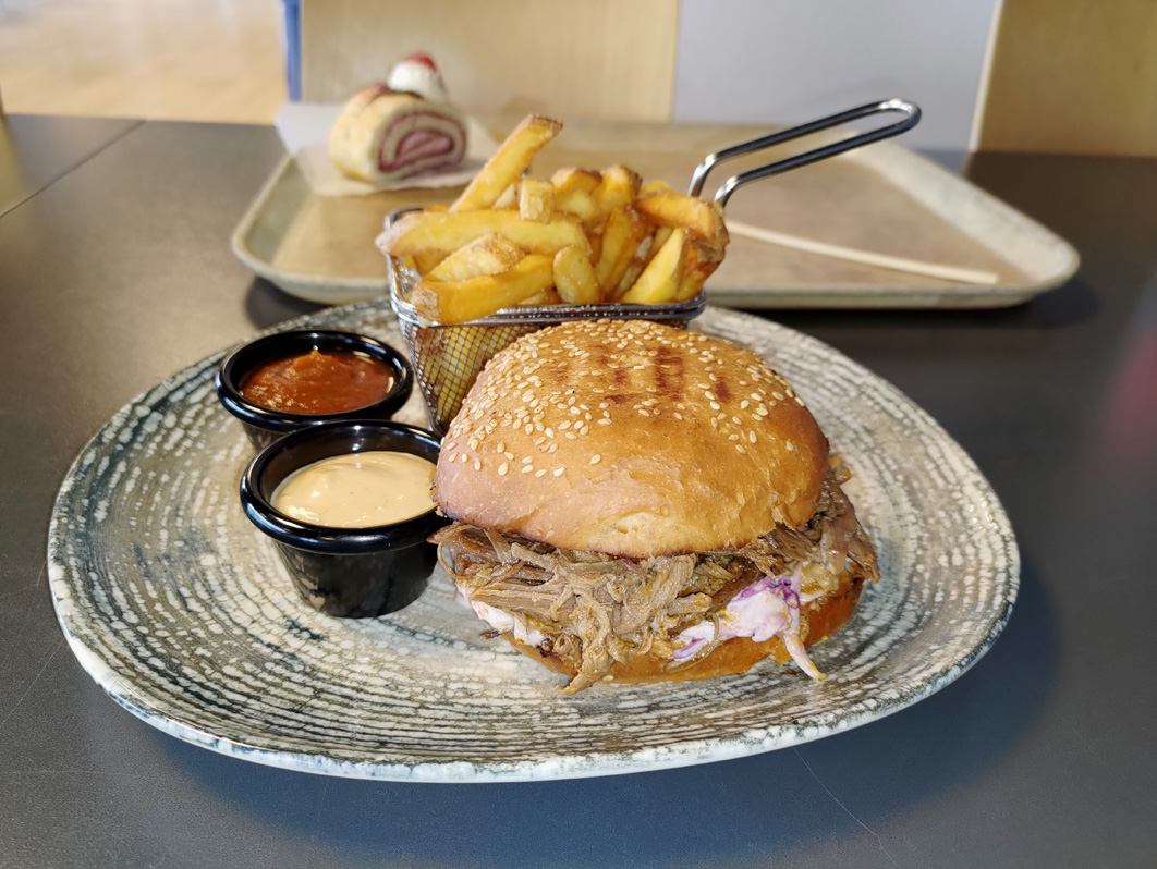 Food, Kangerlussuaq: Pulled Muskox Burger