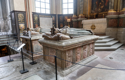 Two early Kings buried before the High Altar Magnus Ladulå, Stockholm: Riddarsholm Church, Denmark & Sweden 2022