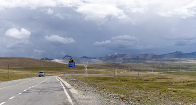 Gyatso La pass: Sadly only a dull view, Shigatse to Shegar, Tibet 2023