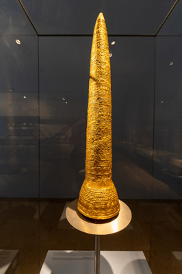 Bronze Age Gold Hat (11th-9th c BC) Made from a single 310 g (1, Nuremberg: German National Museum, Germany, November 2023