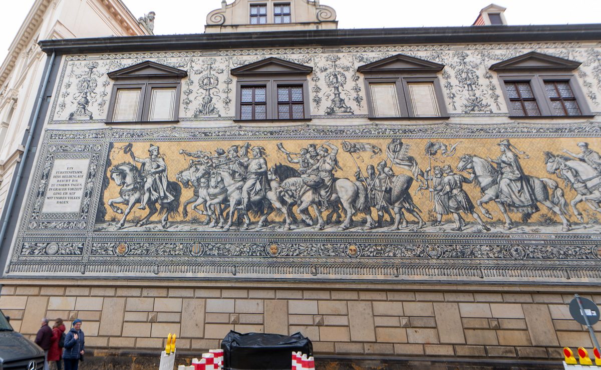 Around Dresden, Procession of Princes: The Beginning