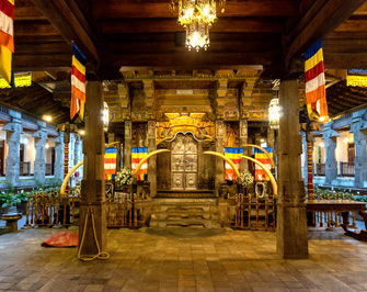 6:00am Visit to the Temple of the Tooth, 2023 Sri Lanka++