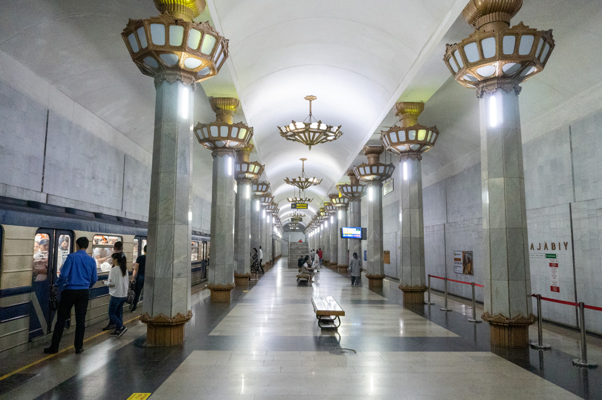 Tashkent Metro, Yonus Rajabiy Metro Station, with giant torches