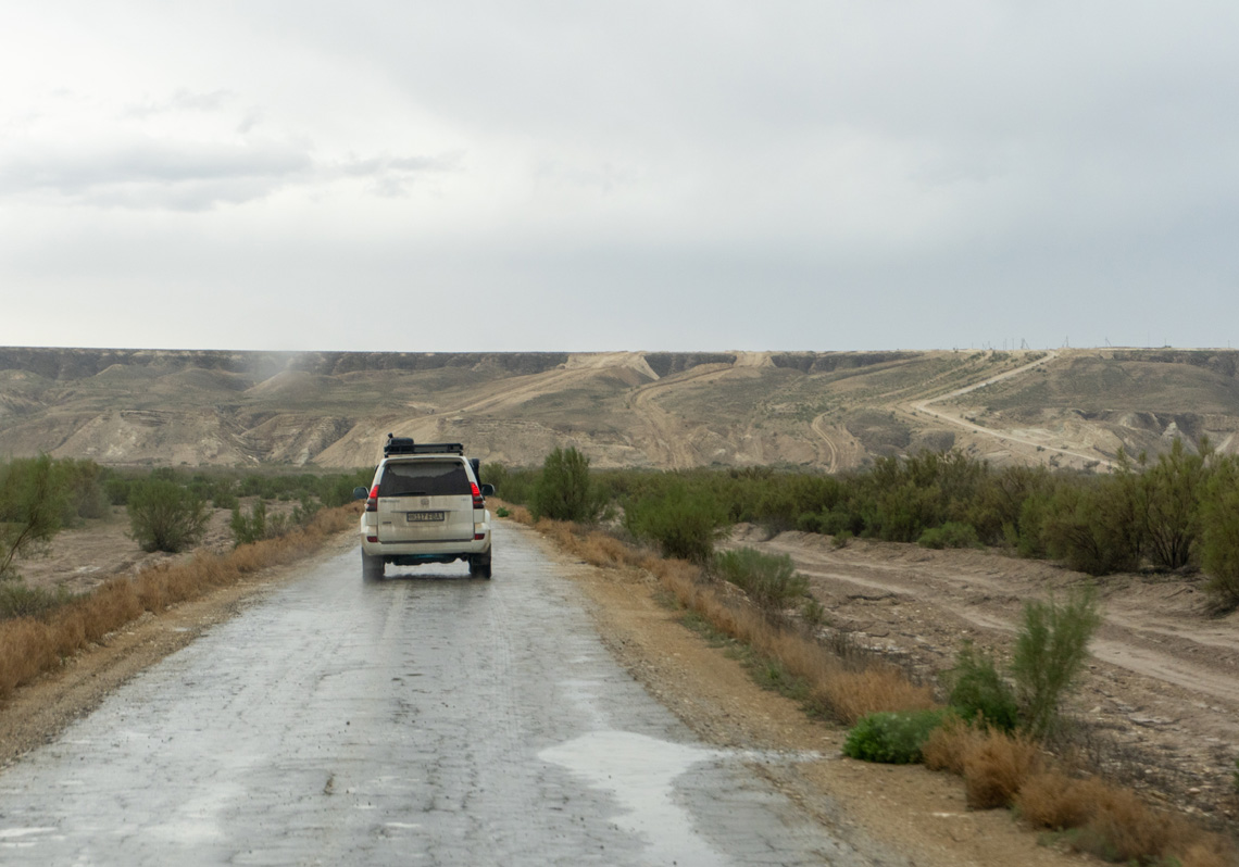 Driving across the Aral Sea bed and then the Ustyurt Plateau, Approaching buffs up to Ustyurt Plateau