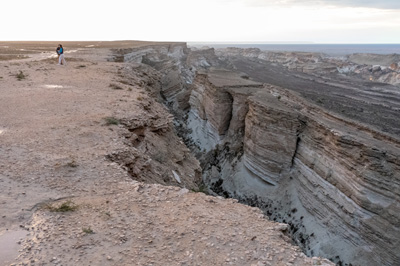 Ustyurt Plateau canyon, Driving across the Aral Sea bed and then the Ustyurt Plateau, Uzbekistan 2023